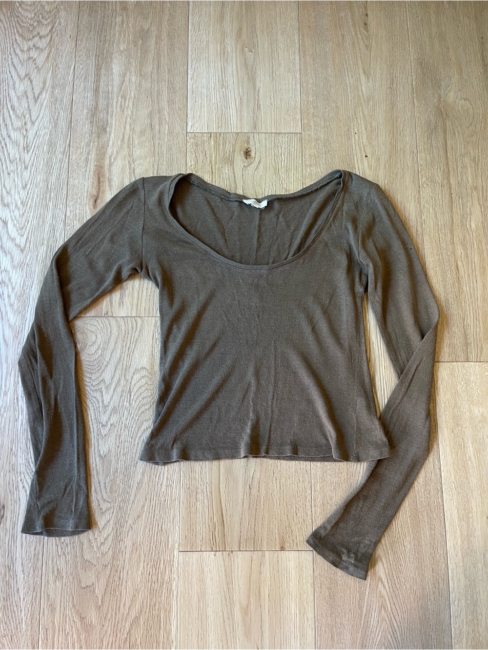 Ozma Scoop Neck Long Sleeve
